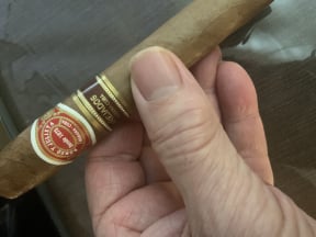 Romeo y Julieta Piramides Añejados